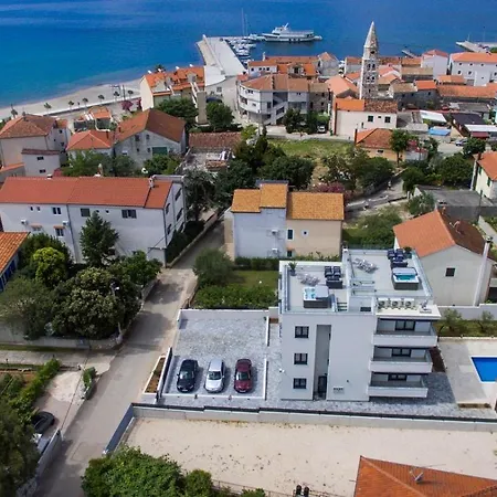 2 Stella Deluxe With A Heated Swimming Pool, Jacuzzi, Sauna And Bbq Apartmán