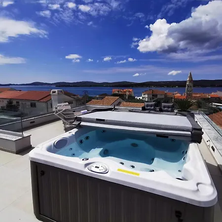 2 Stella Deluxe With A Heated Swimming Pool, Jacuzzi, Sauna And Bbq *