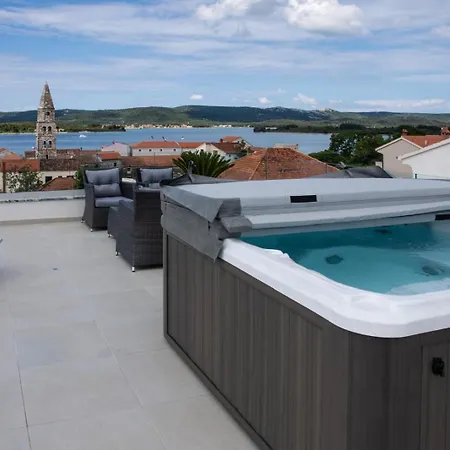 2 Stella Deluxe With A Heated Swimming Pool, Jacuzzi, Sauna And Bbq